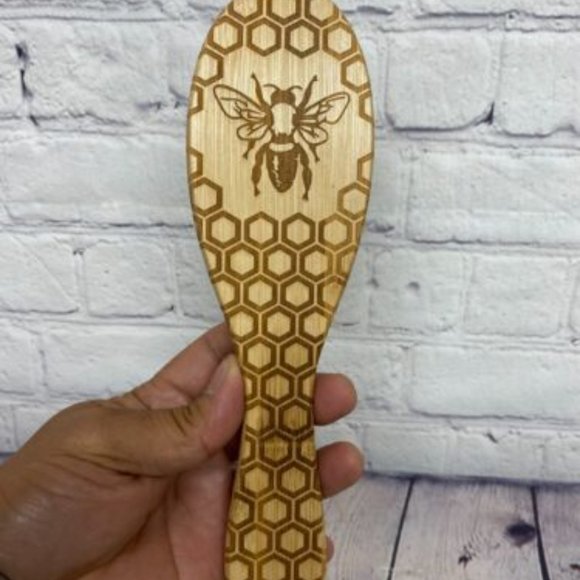 Bamboo Hairbrush Eco Friendly Laser Engraved Sustainability - Bee Pattern ID-2-1 - Picture 3 of 5